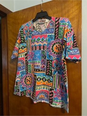 Extra Touch Multicolor Abstract Floral V-Neck Tee